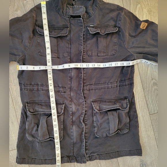 10 Tree Jacket - Picture 3 of 5